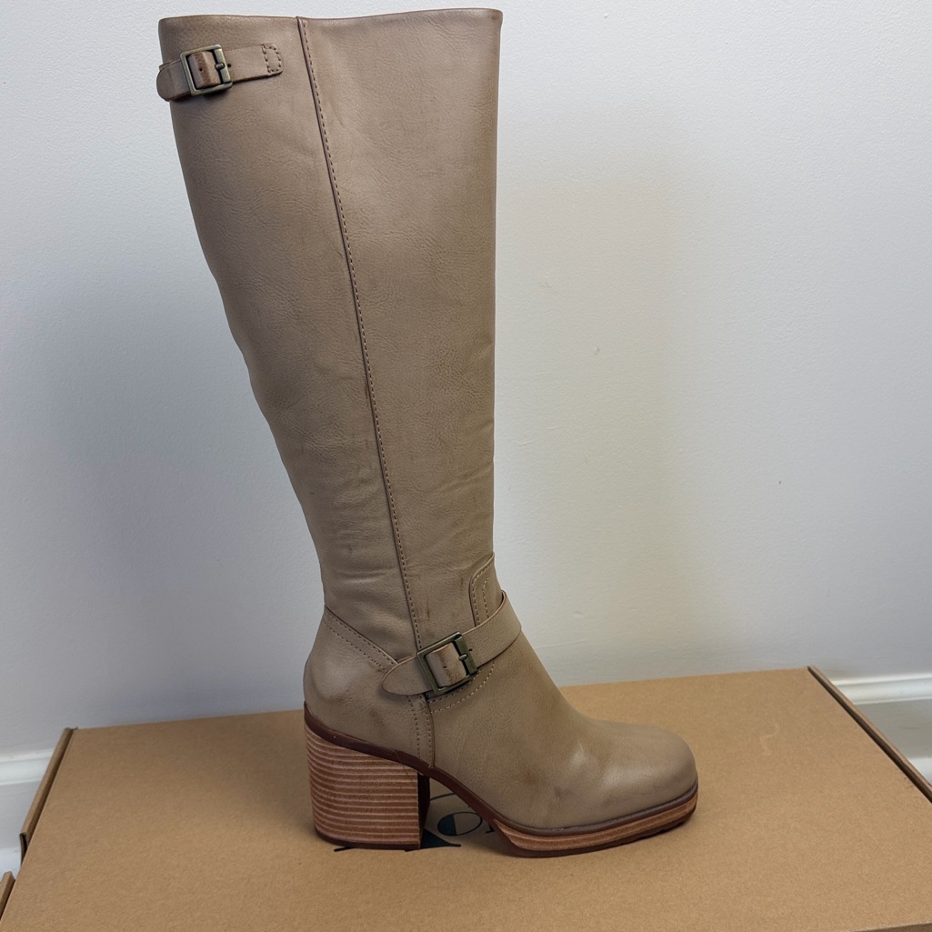 Korks Karalyn Knee-High Boot In Cream. New In Box. Size 8.